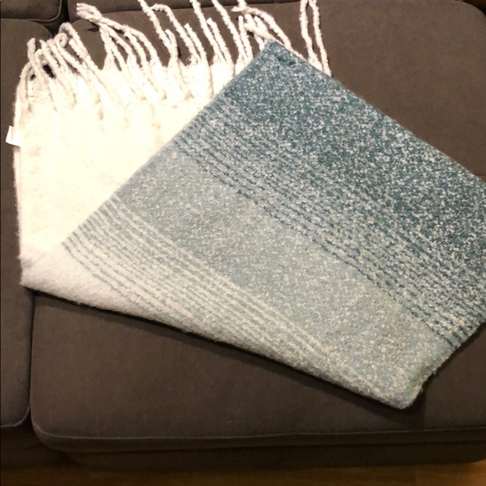 Wrap Scarf - Picture 3 of 4
